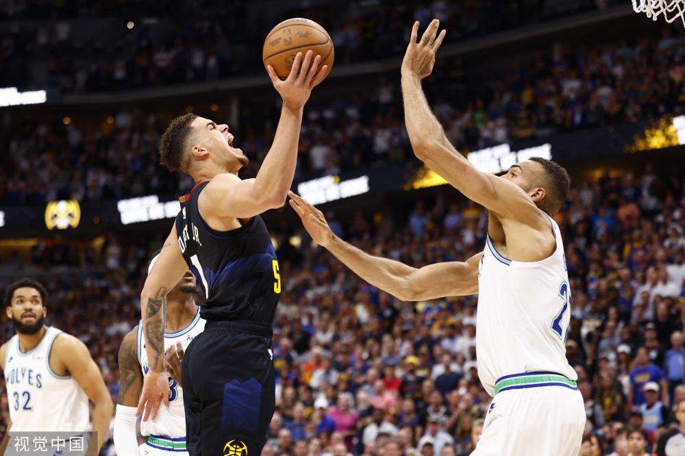 用侧身挑击 用侧身挑击