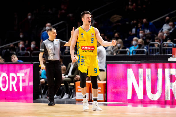 续七场在联 续七场在联